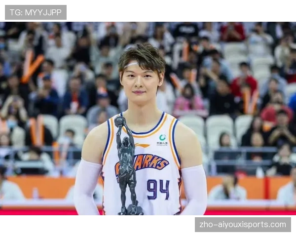 上海久事攻防效率联盟顶尖 王哲林复出提升内线威慑